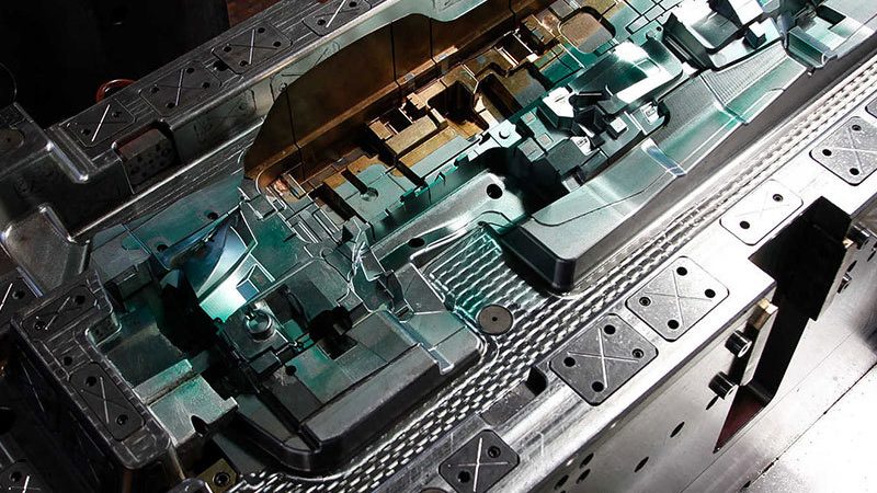 上海注塑模具厂：揭秘模具制造的核心要素**