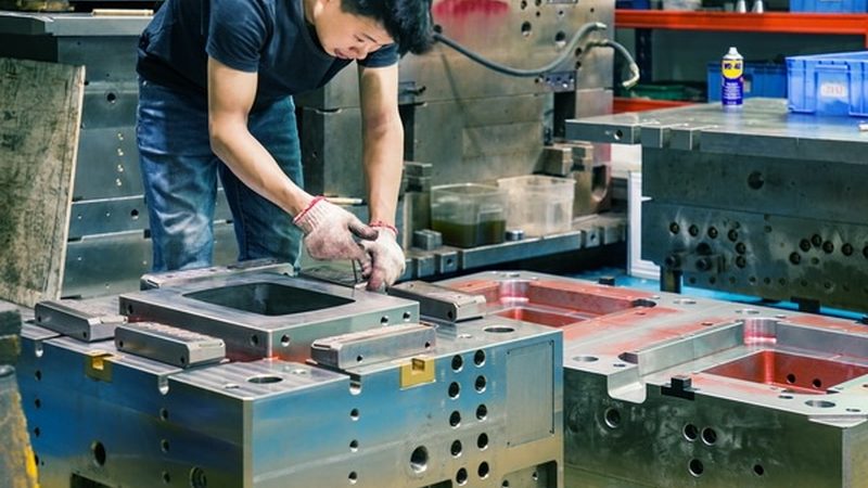 拉伸模具材质硬度要求：揭秘影响模具寿命的关键因素**